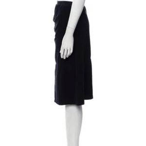 Burberry Terry cloth skirt. Great for work or play. NWT . Sz medium. Fits 6-8